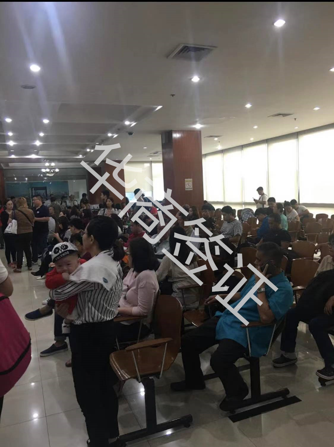 大使馆办业务02.jpg 大使馆办业务02.jpg