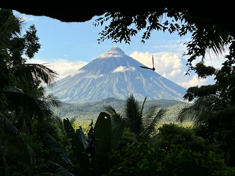 菲律宾火山岛旅游要多少钱(火山岛旅游攻略)